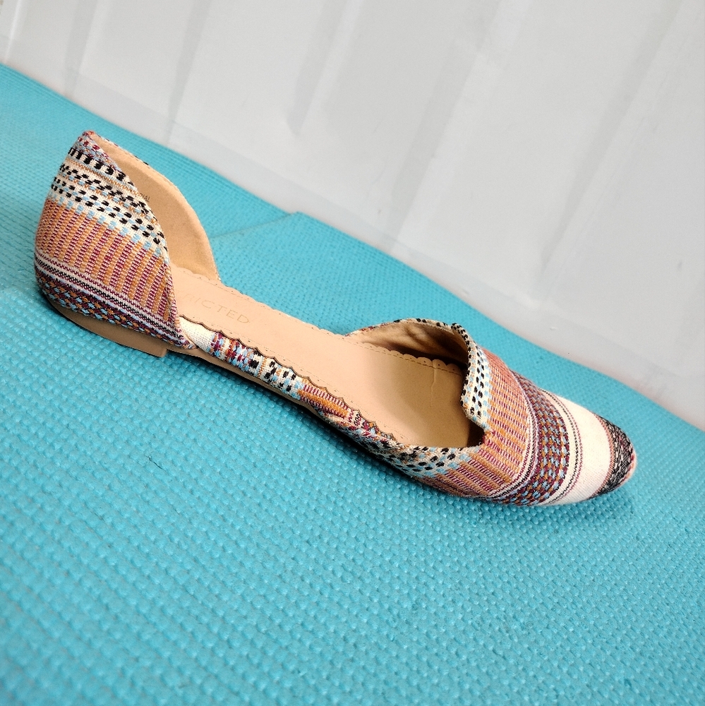 Restricted Flats Striped Fabric Pointed Toe Boho Flats - 10